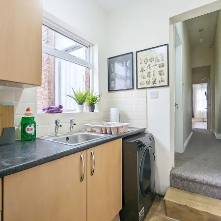 Guest Rooms In Anfiled Near Stadium, Free Parking Liverpool Exterior photo