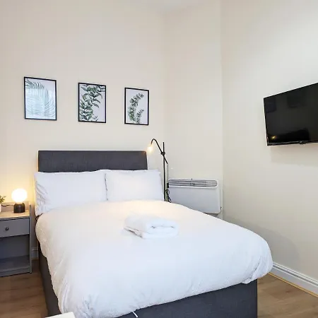 Guest Rooms In Anfiled Near Stadium, Free Parking Liverpool Exterior photo