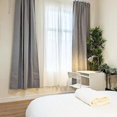 Guest Rooms In Anfiled Near Stadium, Free Parking Liverpool Exterior photo