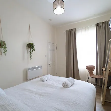 Guest Rooms In Anfiled Near Stadium, Free Parking Liverpool Exterior photo