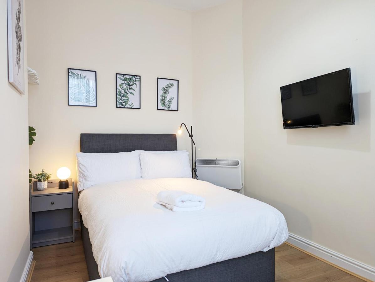 Guest In Anfiled Near Stadium, Free Parking * Liverpool