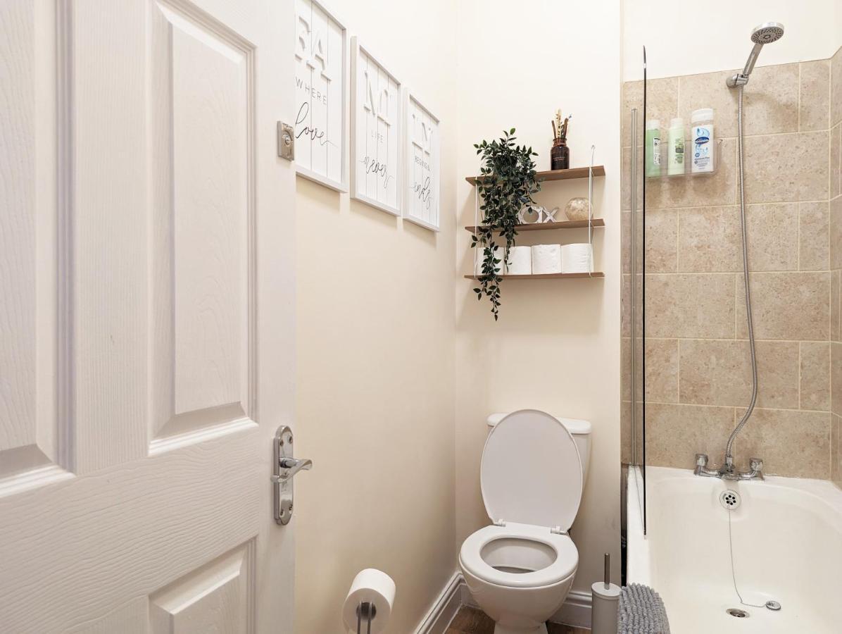 Guest In Anfiled Near Stadium, Free Parking Holiday home Liverpool