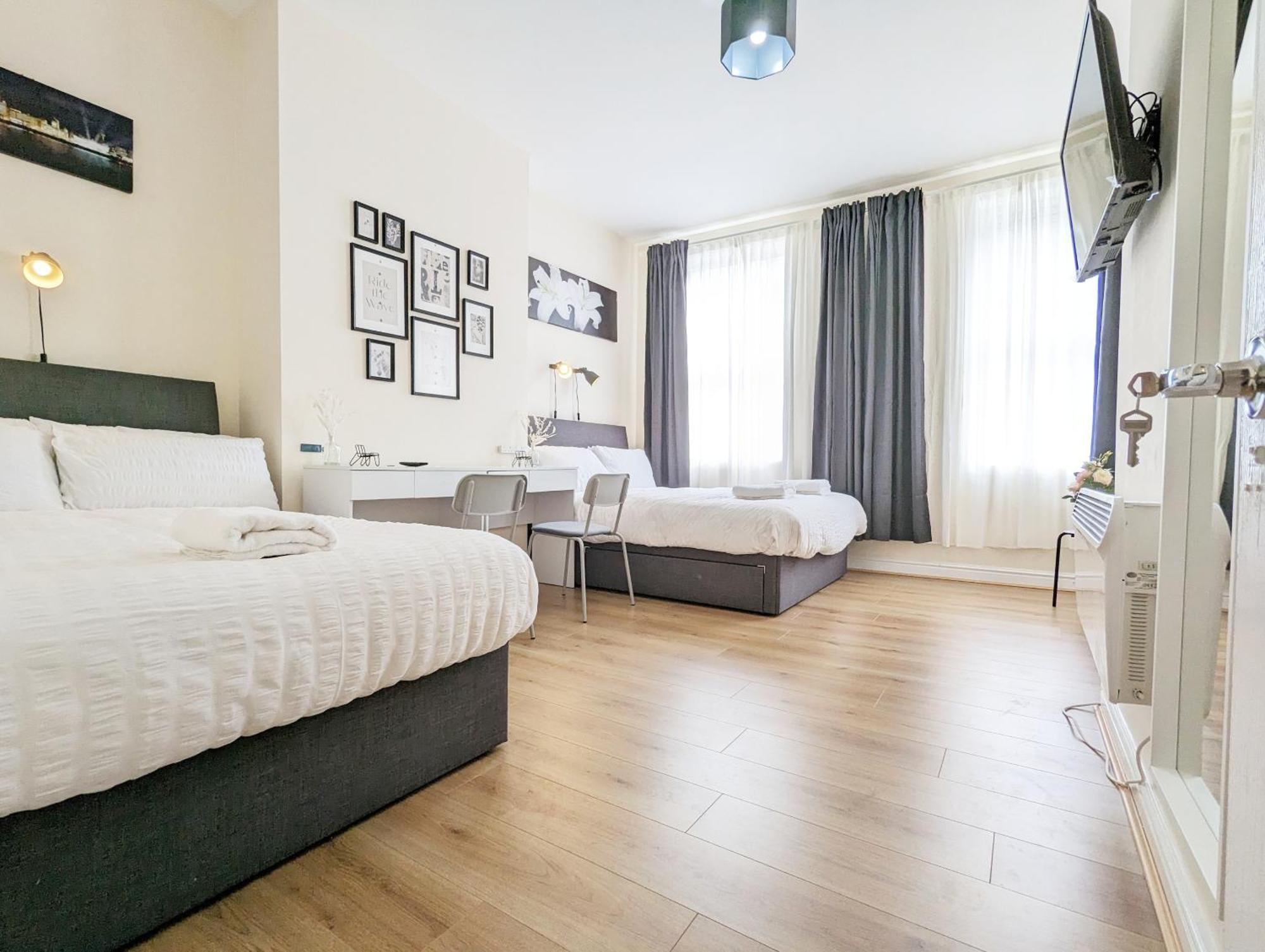 Guest In Anfiled Near Stadium, Free Parking * Liverpool